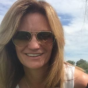 Meet your Posher, Brenda